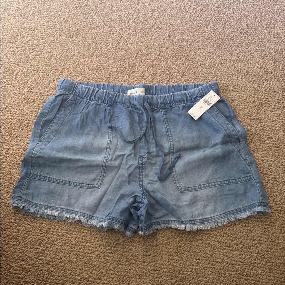 NWT Size M Anthropologie Cloth and Stone chambray blue shorts